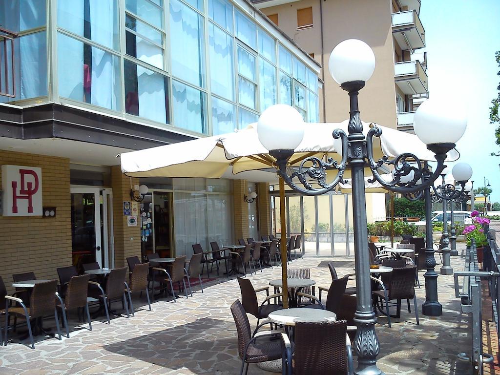 Hotel Darsena Чезенатіко Екстер'єр фото